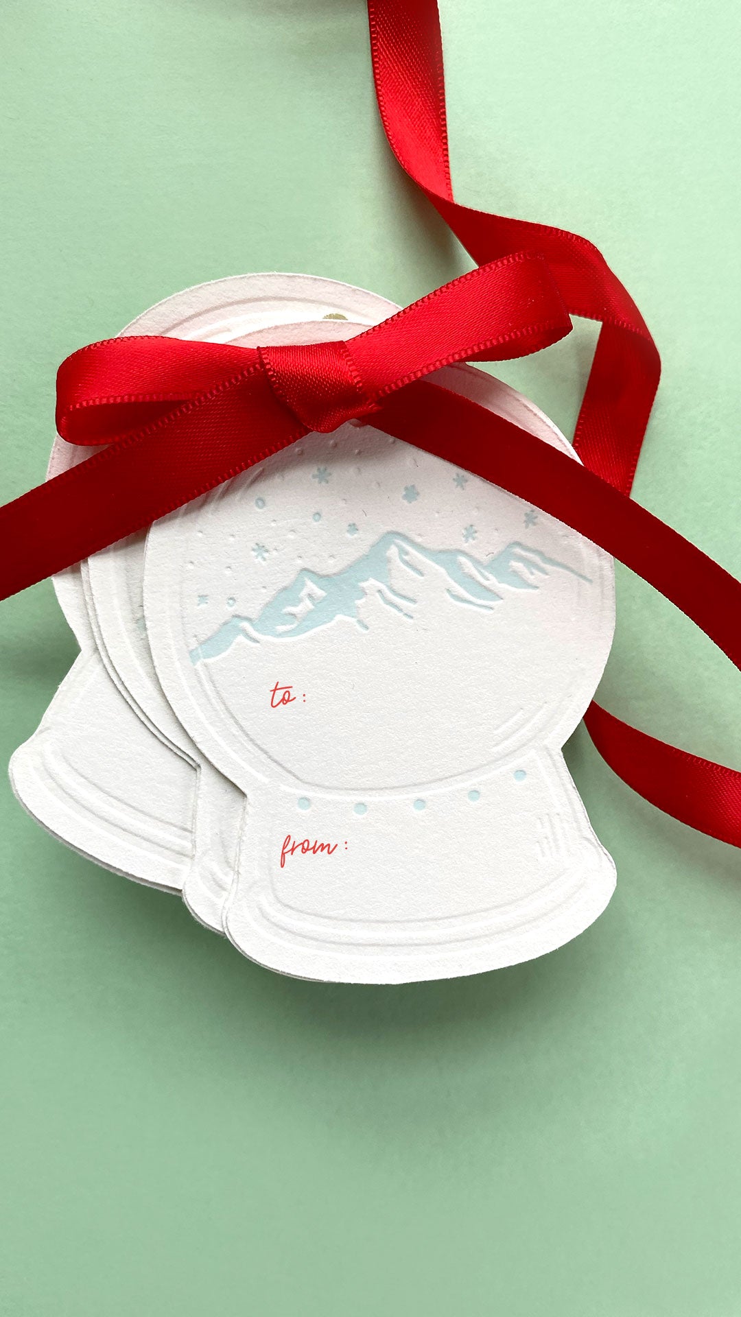 cute holiday gift tag snowglobe